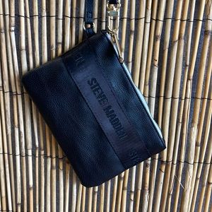 Steve madden wristlet